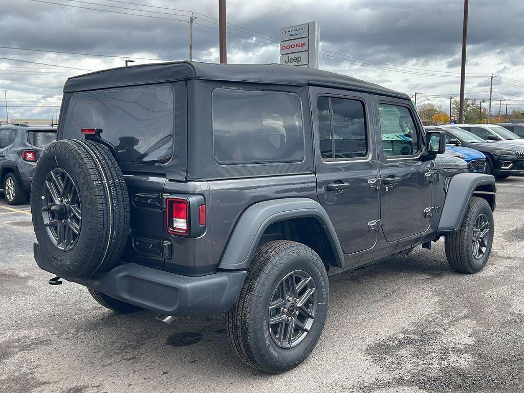 new 2025 Jeep Wrangler car, priced at $39,055