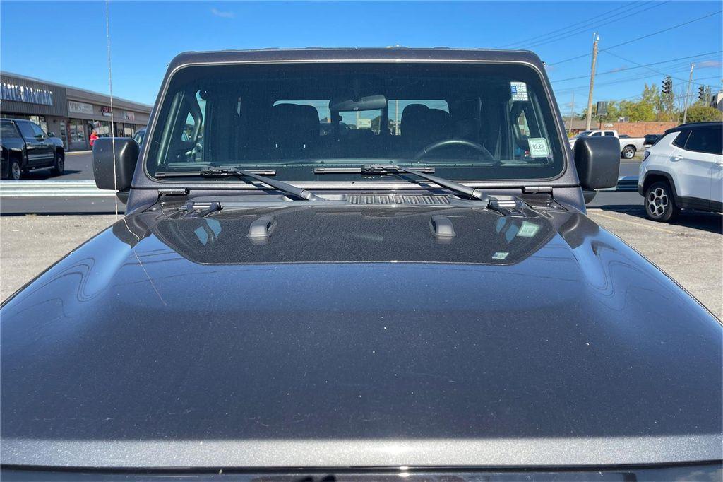 used 2022 Jeep Gladiator car, priced at $32,500