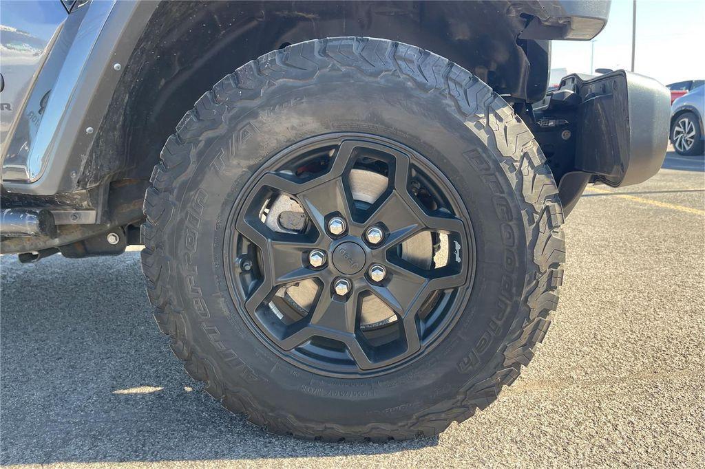 used 2022 Jeep Gladiator car, priced at $32,500