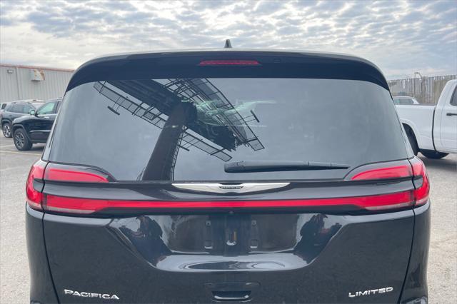 used 2023 Chrysler Pacifica car, priced at $32,000
