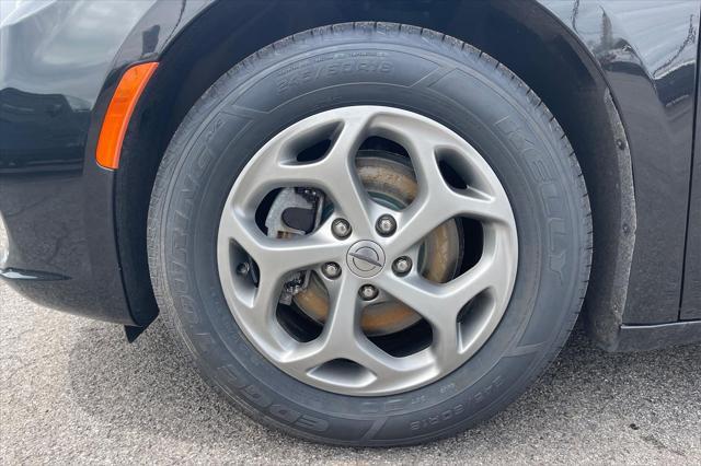 used 2023 Chrysler Pacifica car, priced at $32,000