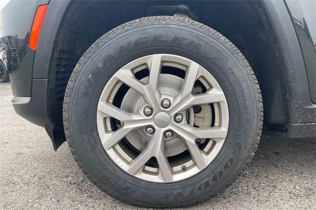 used 2022 Jeep Grand Cherokee L car, priced at $33,500