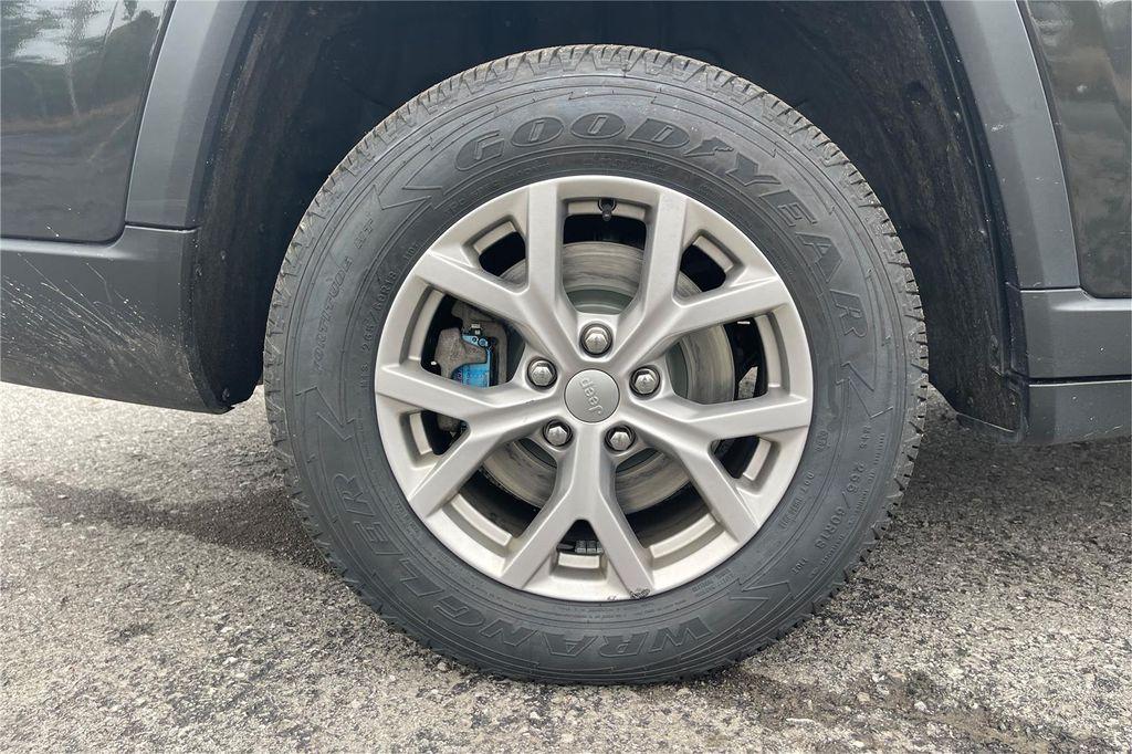 used 2022 Jeep Grand Cherokee L car, priced at $33,500