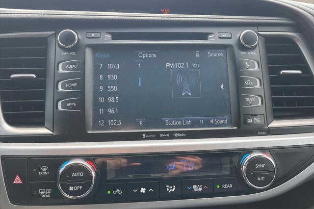 used 2016 Toyota Highlander car