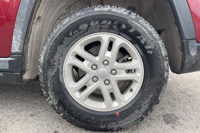 used 2024 Jeep Grand Cherokee car, priced at $31,500
