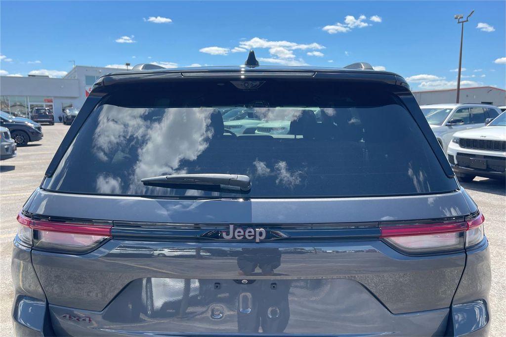 used 2022 Jeep Grand Cherokee car, priced at $35,500