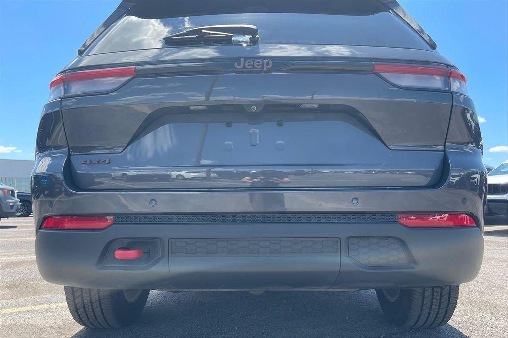 used 2022 Jeep Grand Cherokee car, priced at $35,500