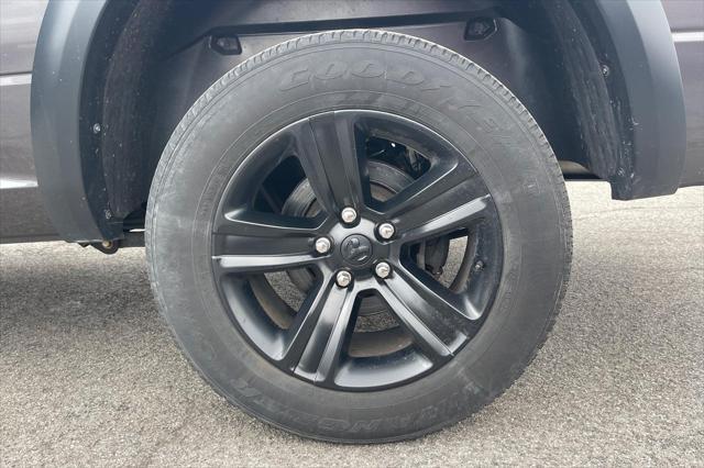 used 2021 Ram 1500 Classic car, priced at $30,000