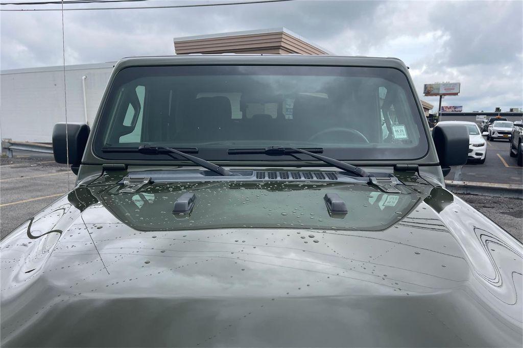 used 2022 Jeep Gladiator car, priced at $29,500