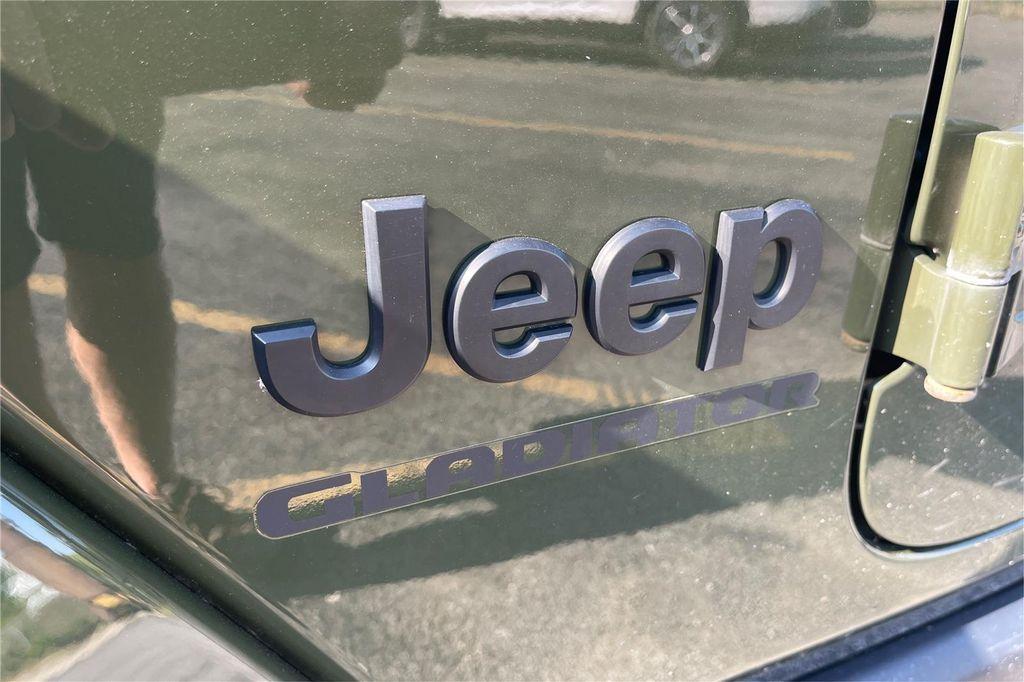 used 2022 Jeep Gladiator car, priced at $30,000