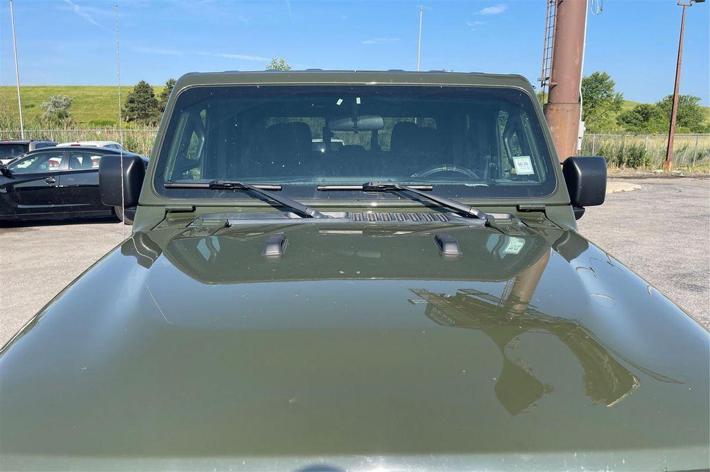 used 2022 Jeep Gladiator car, priced at $30,000