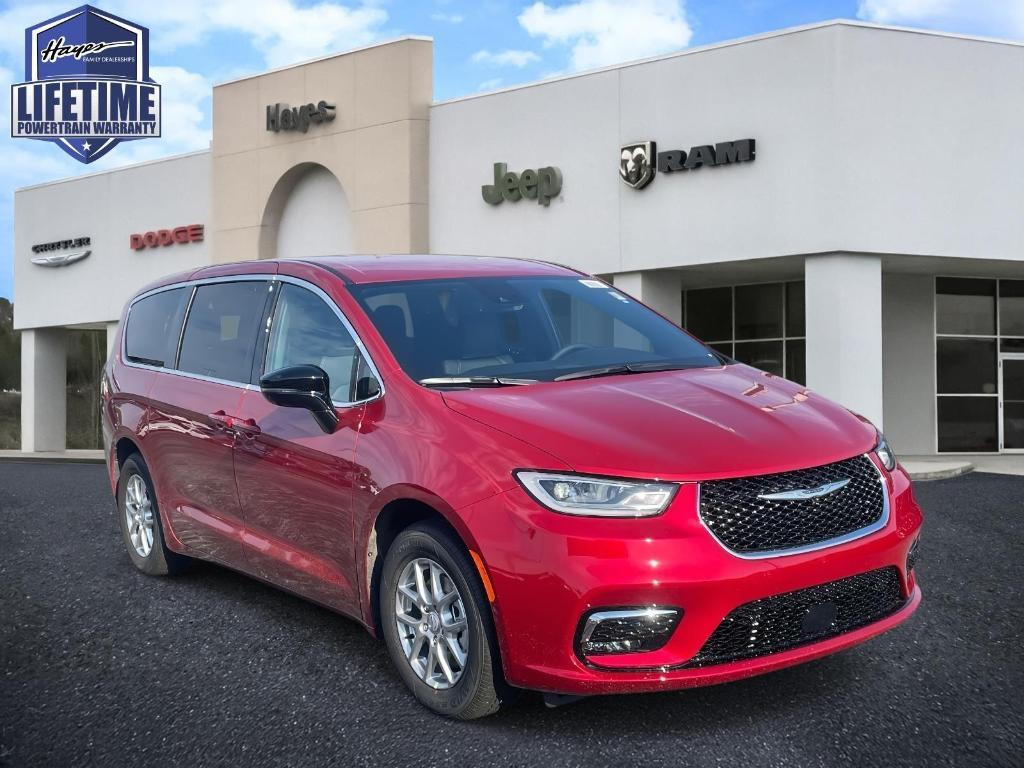 new 2025 Chrysler Pacifica car, priced at $37,918