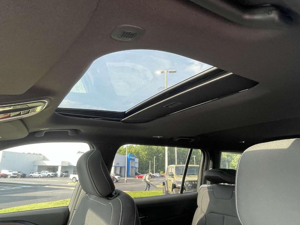 new 2025 Jeep Grand Cherokee L car, priced at $37,478