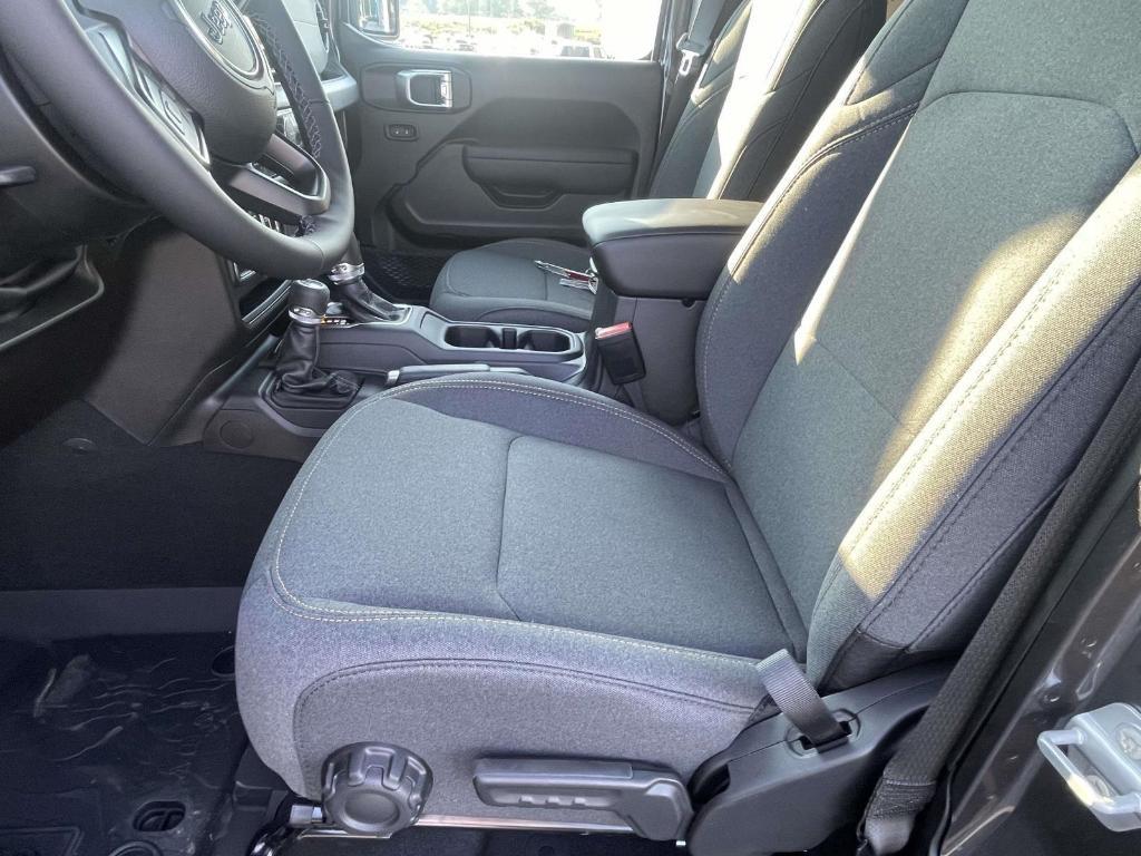 new 2025 Jeep Wrangler car, priced at $49,538