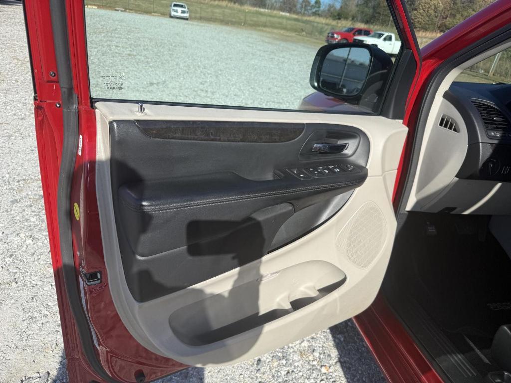 used 2016 Dodge Grand Caravan car, priced at $8,888