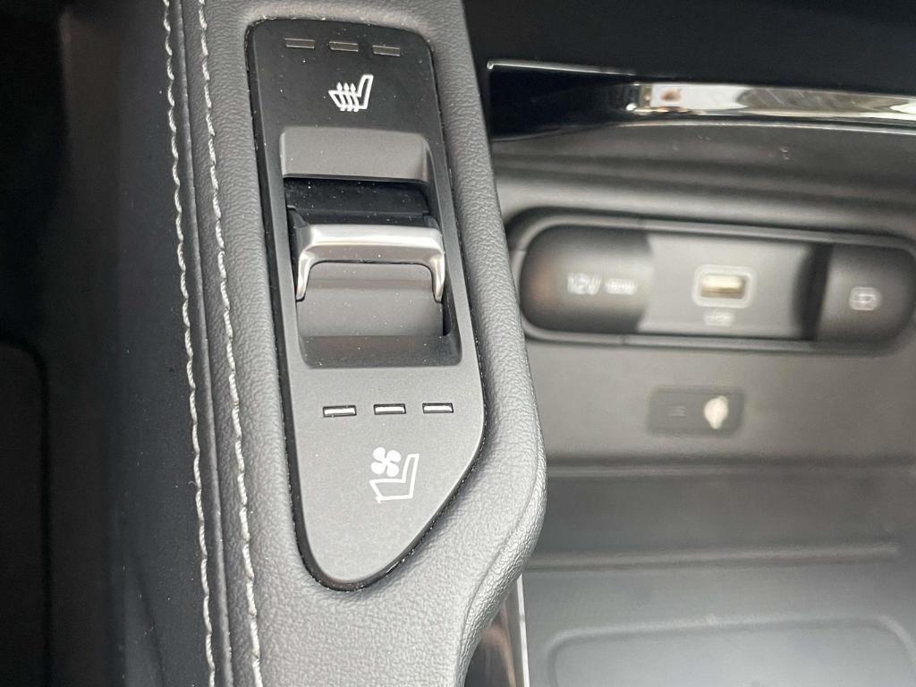 used 2022 Kia Telluride car, priced at $28,888