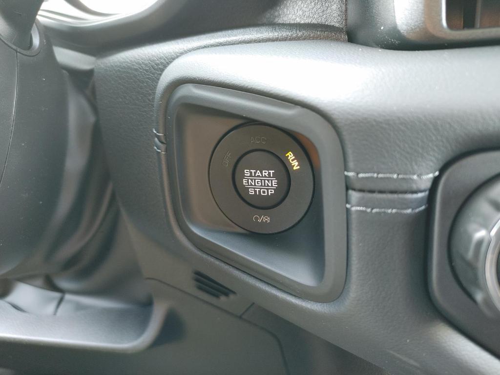 new 2025 Jeep Wrangler car, priced at $51,508