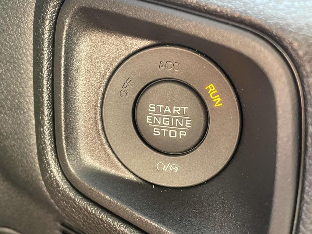 new 2025 Jeep Gladiator car, priced at $38,848