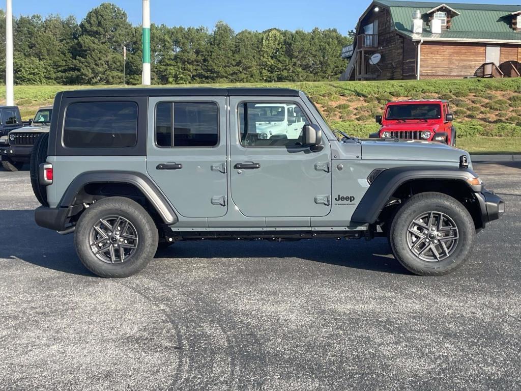 new 2025 Jeep Wrangler car, priced at $44,048