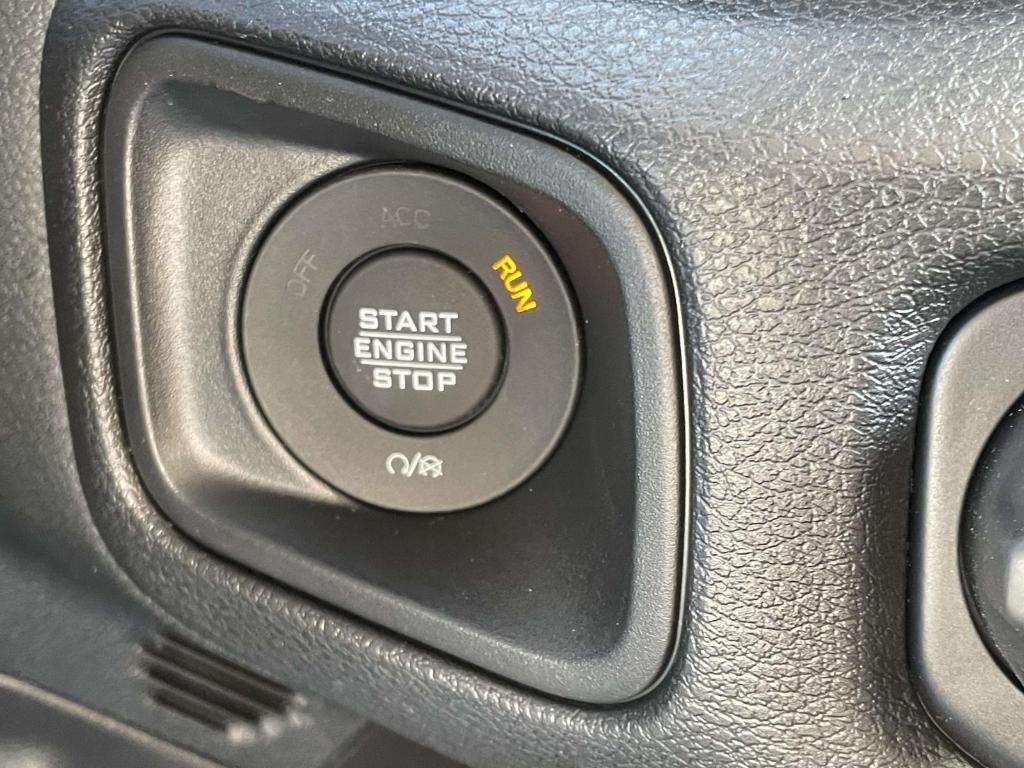 new 2025 Jeep Wrangler car, priced at $44,048