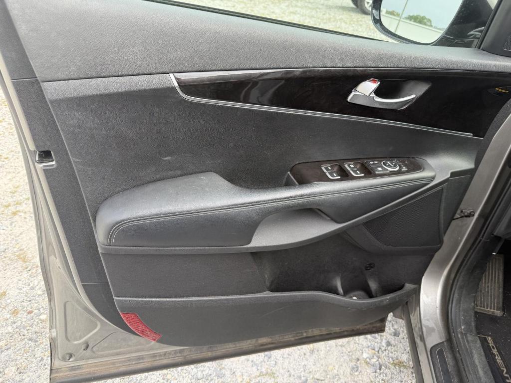 used 2018 Kia Sorento car, priced at $9,998