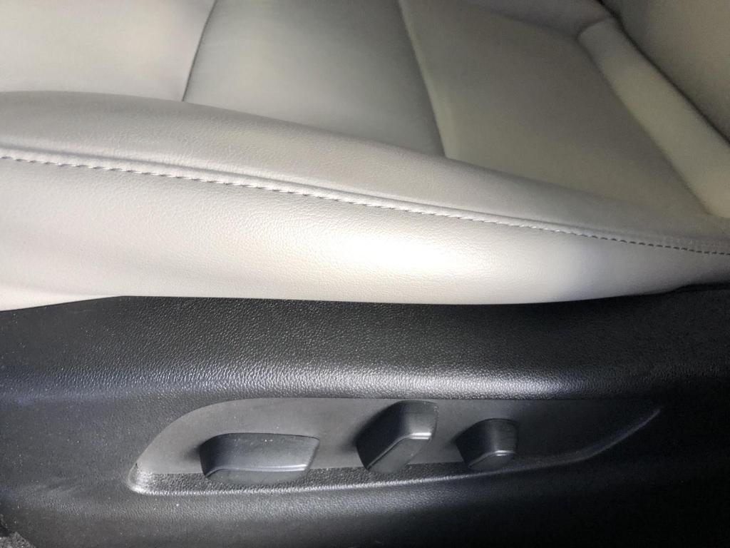 used 2023 Cadillac XT4 car, priced at $27,333