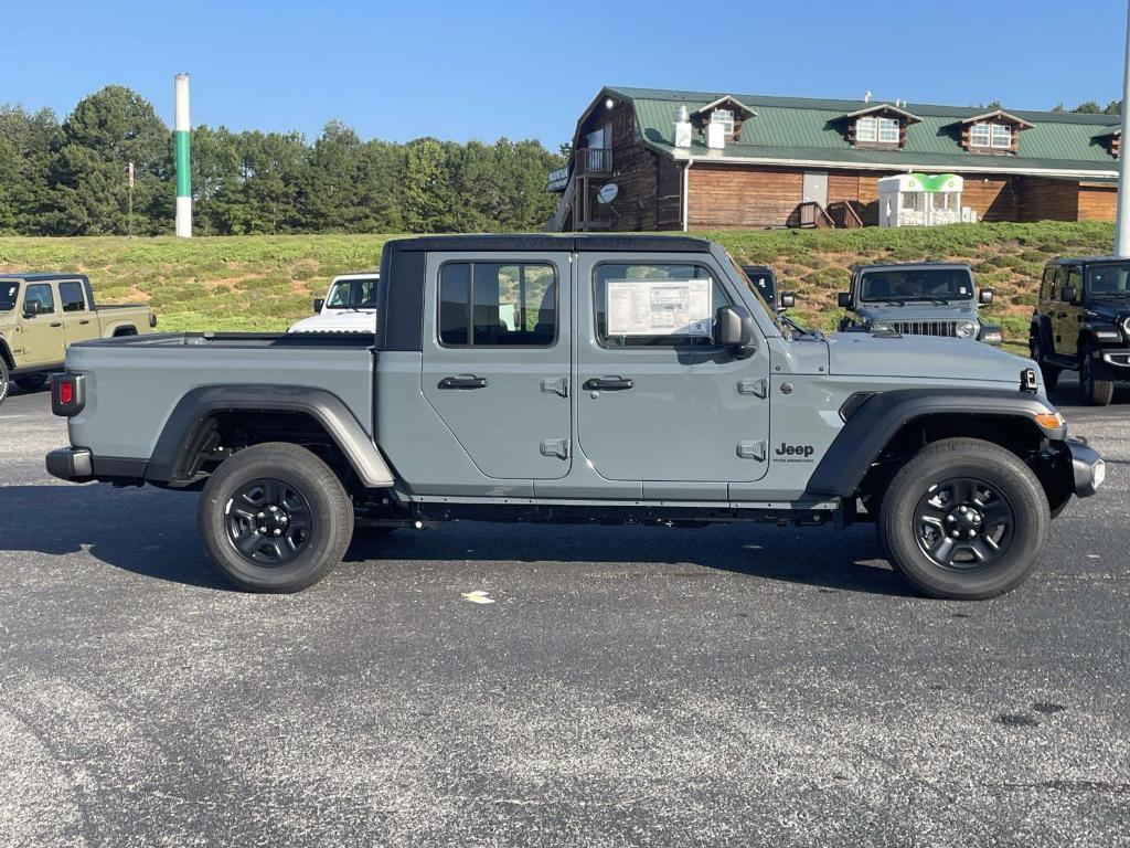 new 2025 Jeep Gladiator car, priced at $38,548