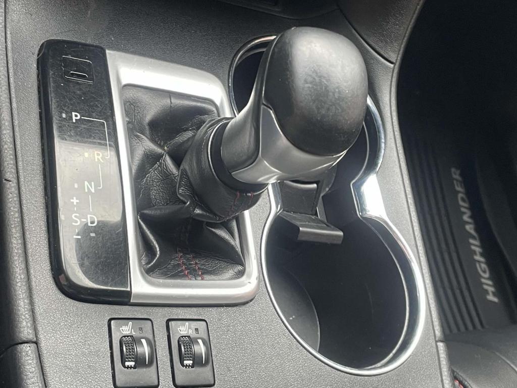 used 2019 Toyota Highlander car, priced at $26,996
