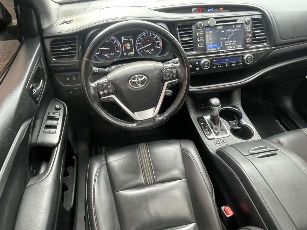 used 2019 Toyota Highlander car, priced at $26,996