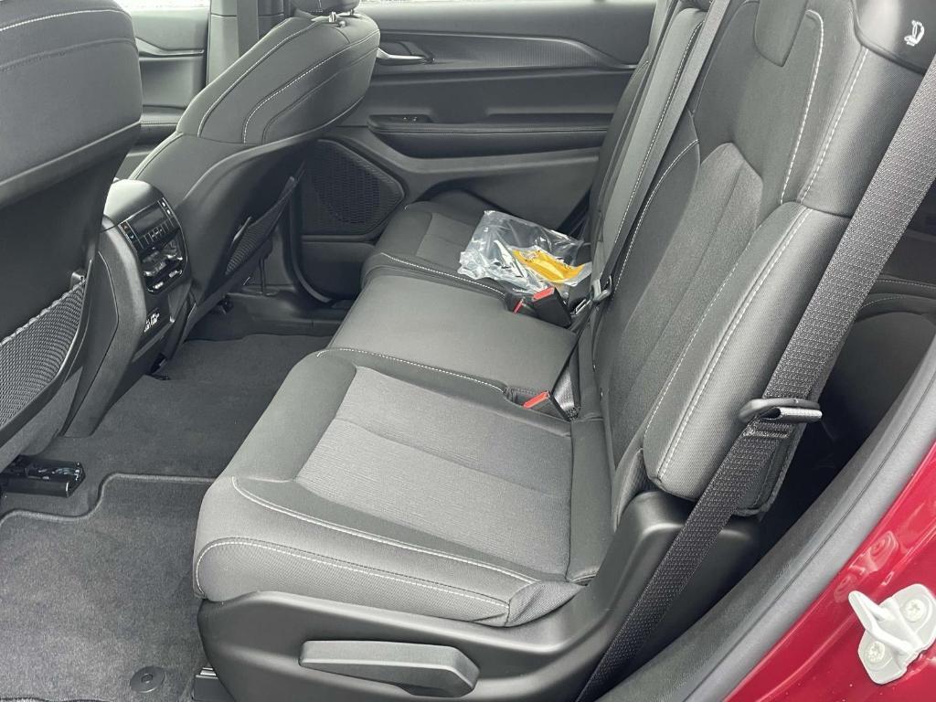 new 2025 Jeep Grand Cherokee L car, priced at $40,073