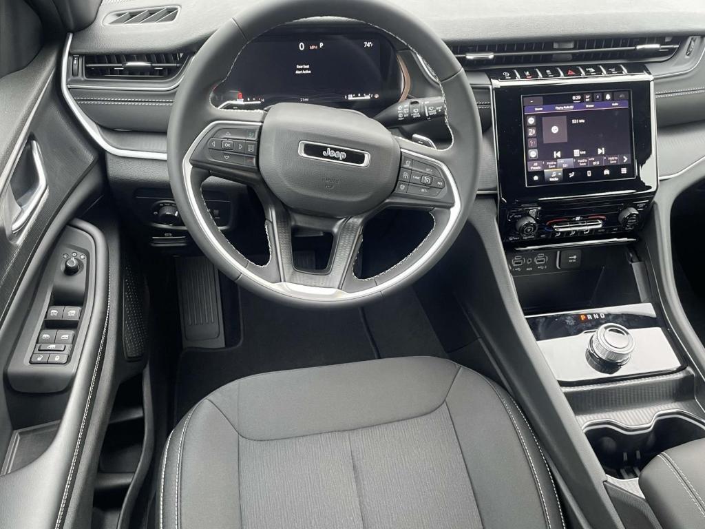 new 2025 Jeep Grand Cherokee L car, priced at $40,073
