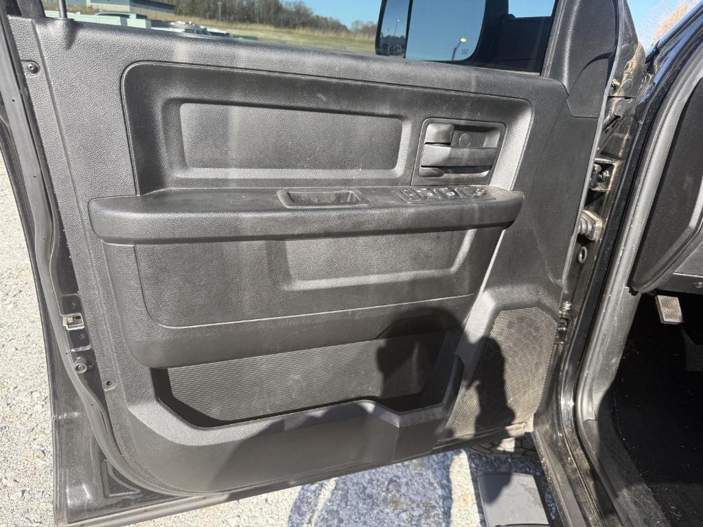 used 2019 Ram 1500 Classic car, priced at $22,922