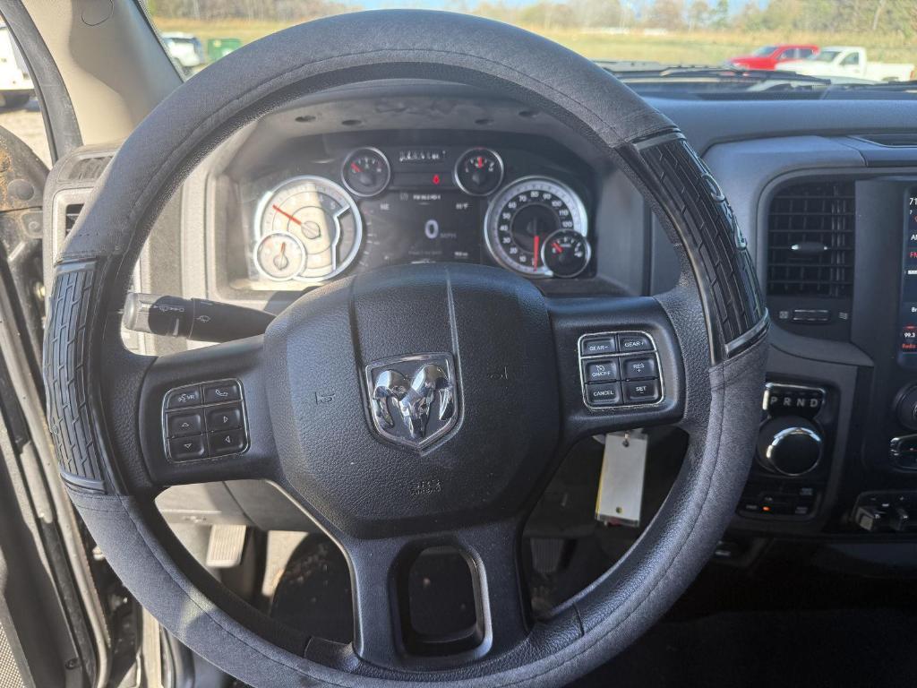 used 2019 Ram 1500 Classic car, priced at $22,922