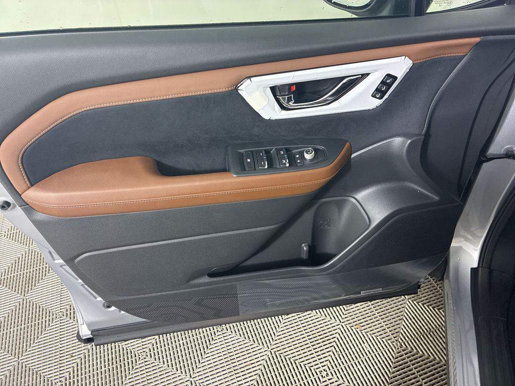 new 2025 Subaru Forester Hybrid car, priced at $44,805