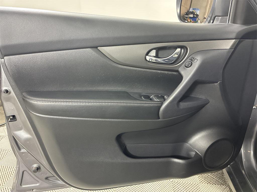 used 2015 Nissan Rogue car, priced at $10,298