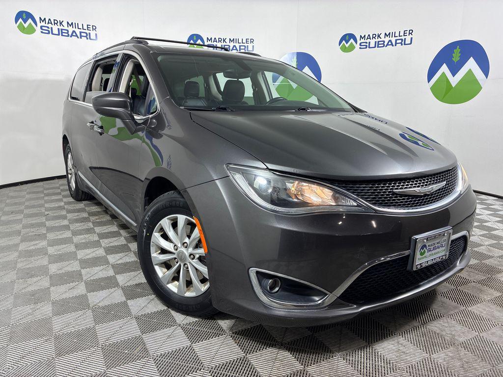 used 2017 Chrysler Pacifica car, priced at $12,894