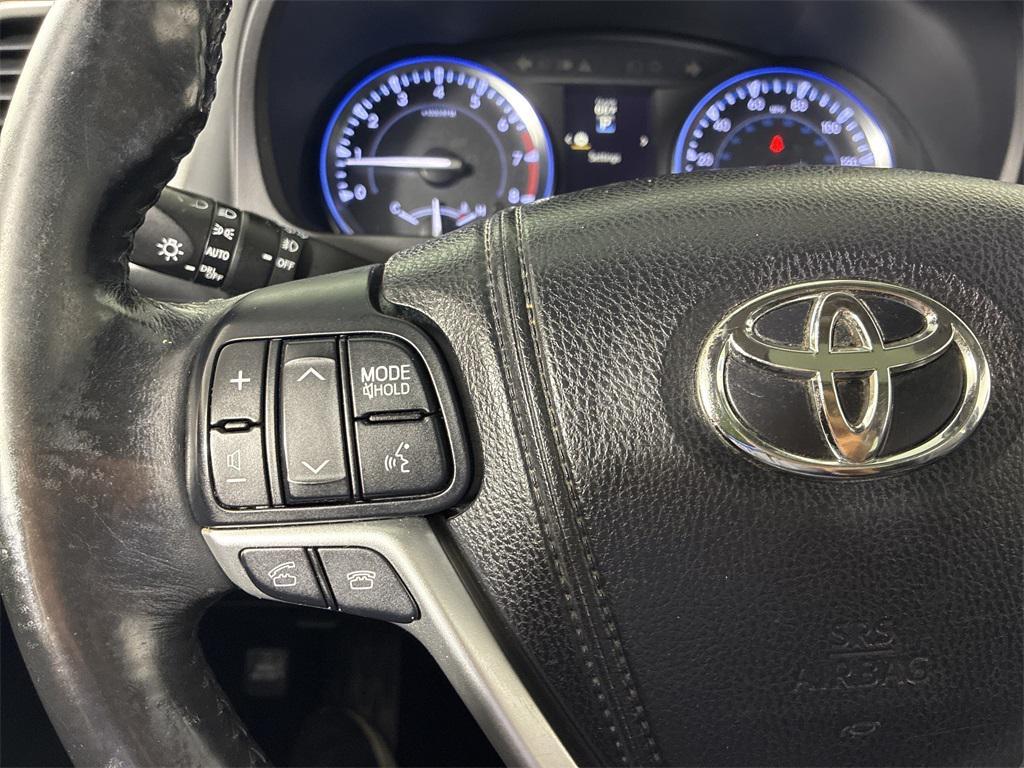 used 2014 Toyota Highlander car, priced at $17,995