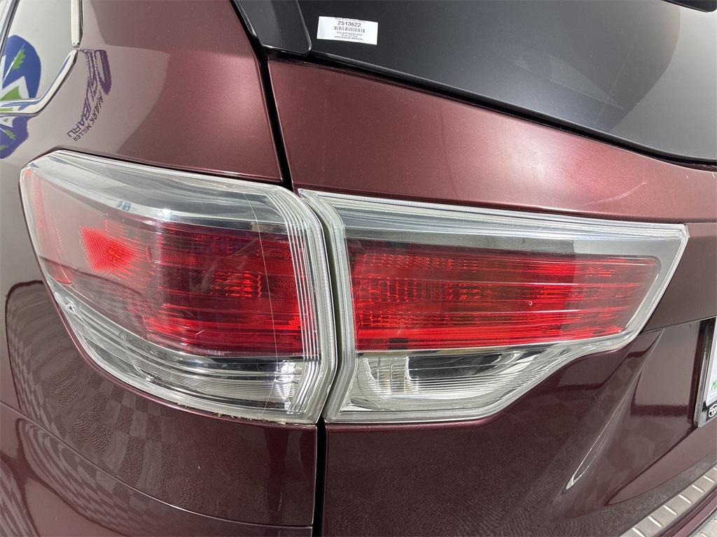 used 2014 Toyota Highlander car, priced at $17,995