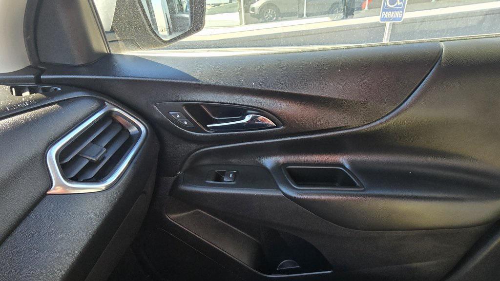 used 2022 Chevrolet Equinox car, priced at $20,610