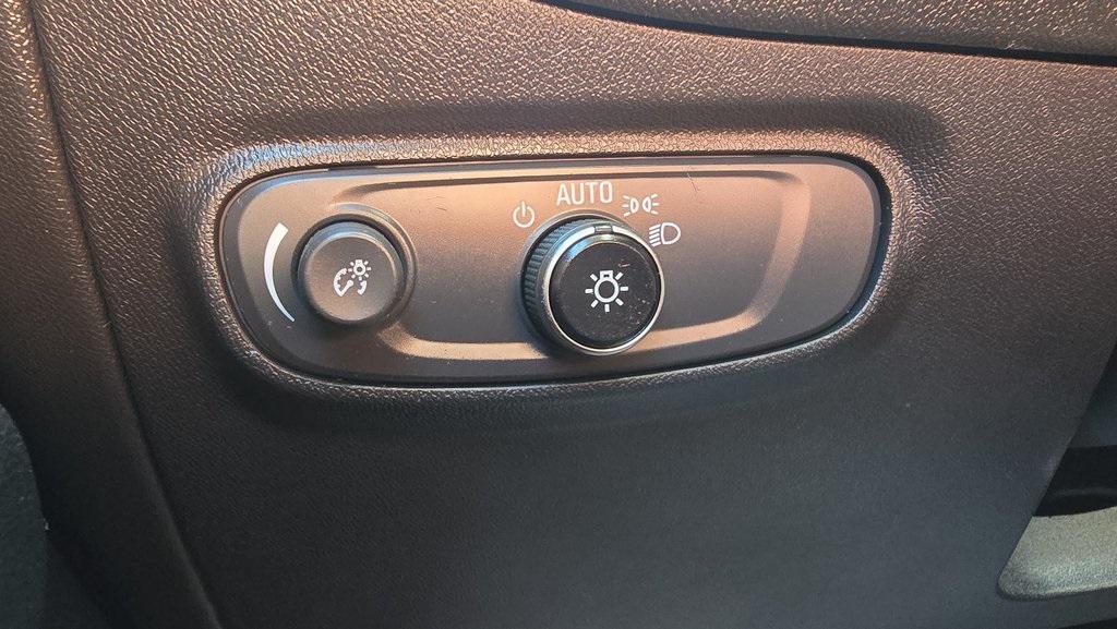 used 2022 Chevrolet Equinox car, priced at $20,610