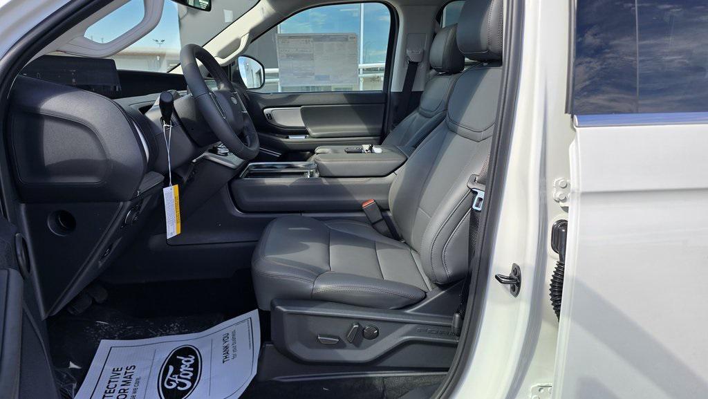 new 2025 Ford Expedition Max car, priced at $75,995