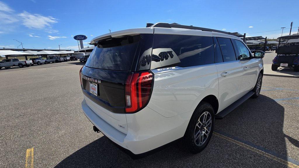 new 2025 Ford Expedition Max car, priced at $75,995