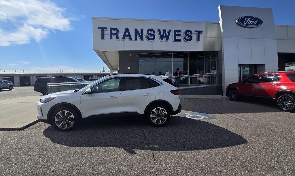 used 2023 Ford Escape car, priced at $30,967