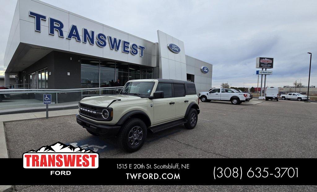 new 2025 Ford Bronco car, priced at $46,917