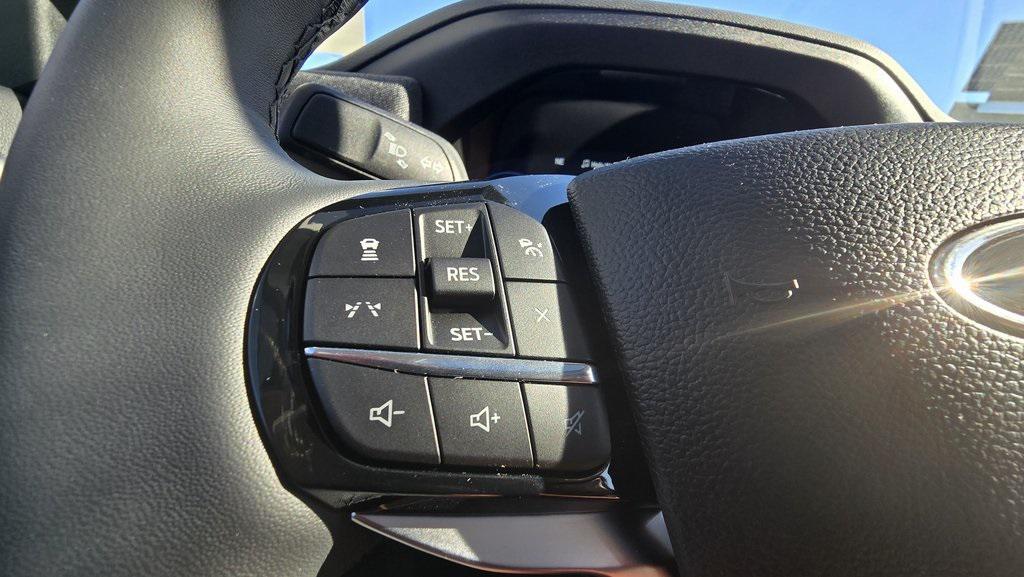 new 2025 Ford Explorer car, priced at $58,640