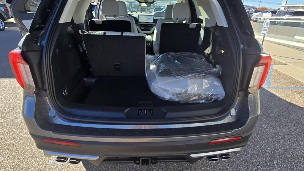 new 2025 Ford Explorer car, priced at $58,640