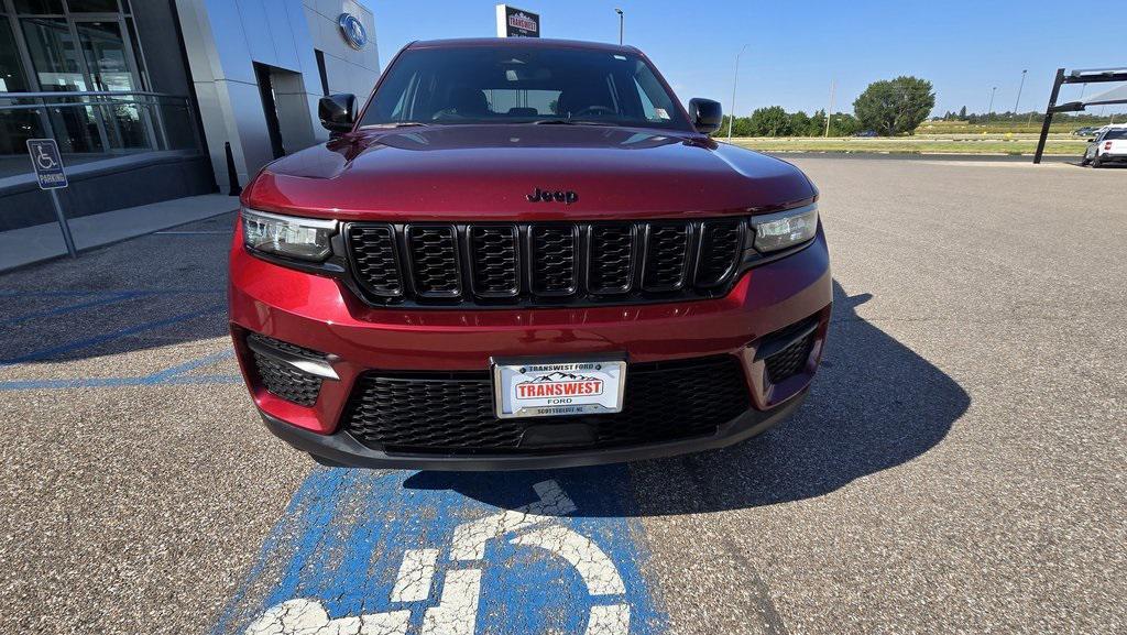 used 2024 Jeep Grand Cherokee car, priced at $35,995