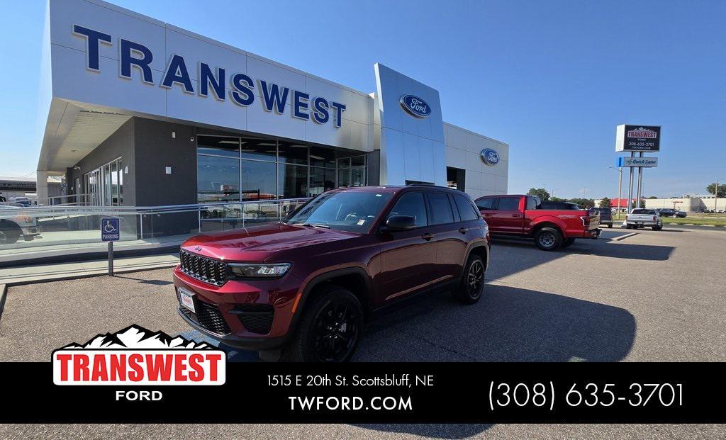 used 2024 Jeep Grand Cherokee car, priced at $35,995