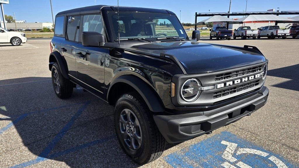 new 2025 Ford Bronco car, priced at $45,011