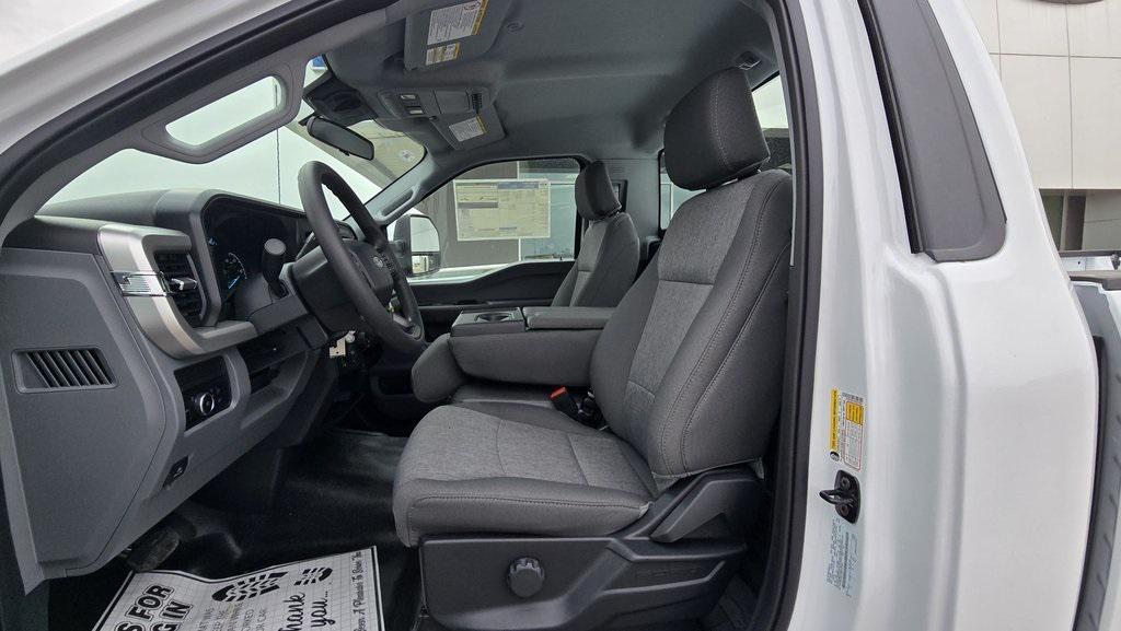new 2025 Ford F-250 car, priced at $51,118
